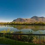 Riverland Inn & Suites