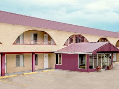 Motel Howard Johnson By Wyndham Downtown Kamloops