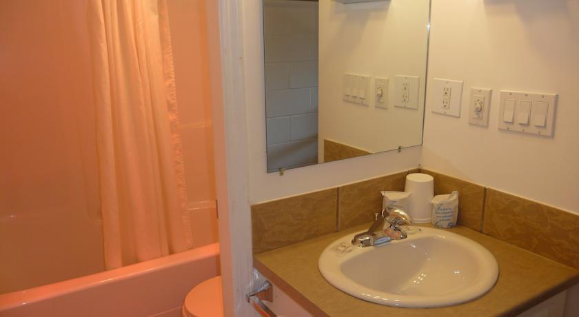 Fountain Motel 3*