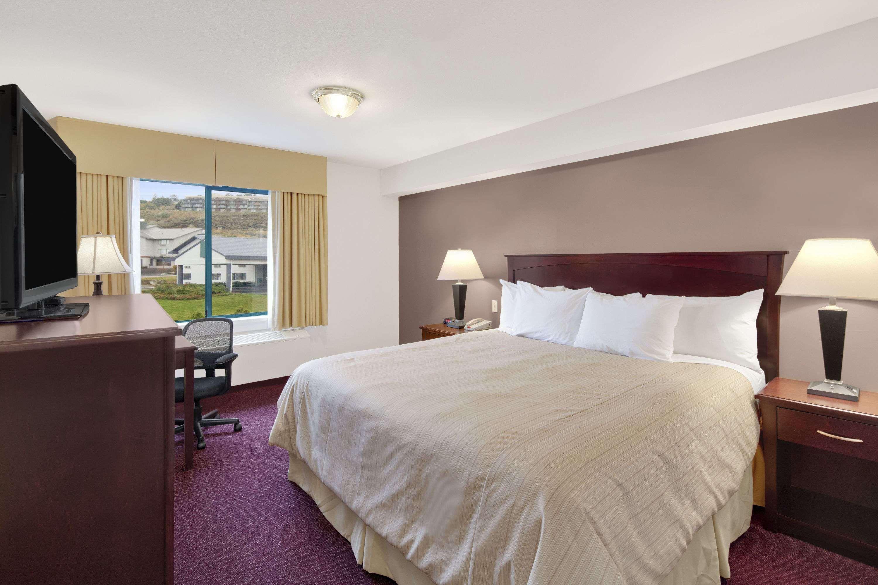 Hotel Days By Wyndham Bc Kamloops
