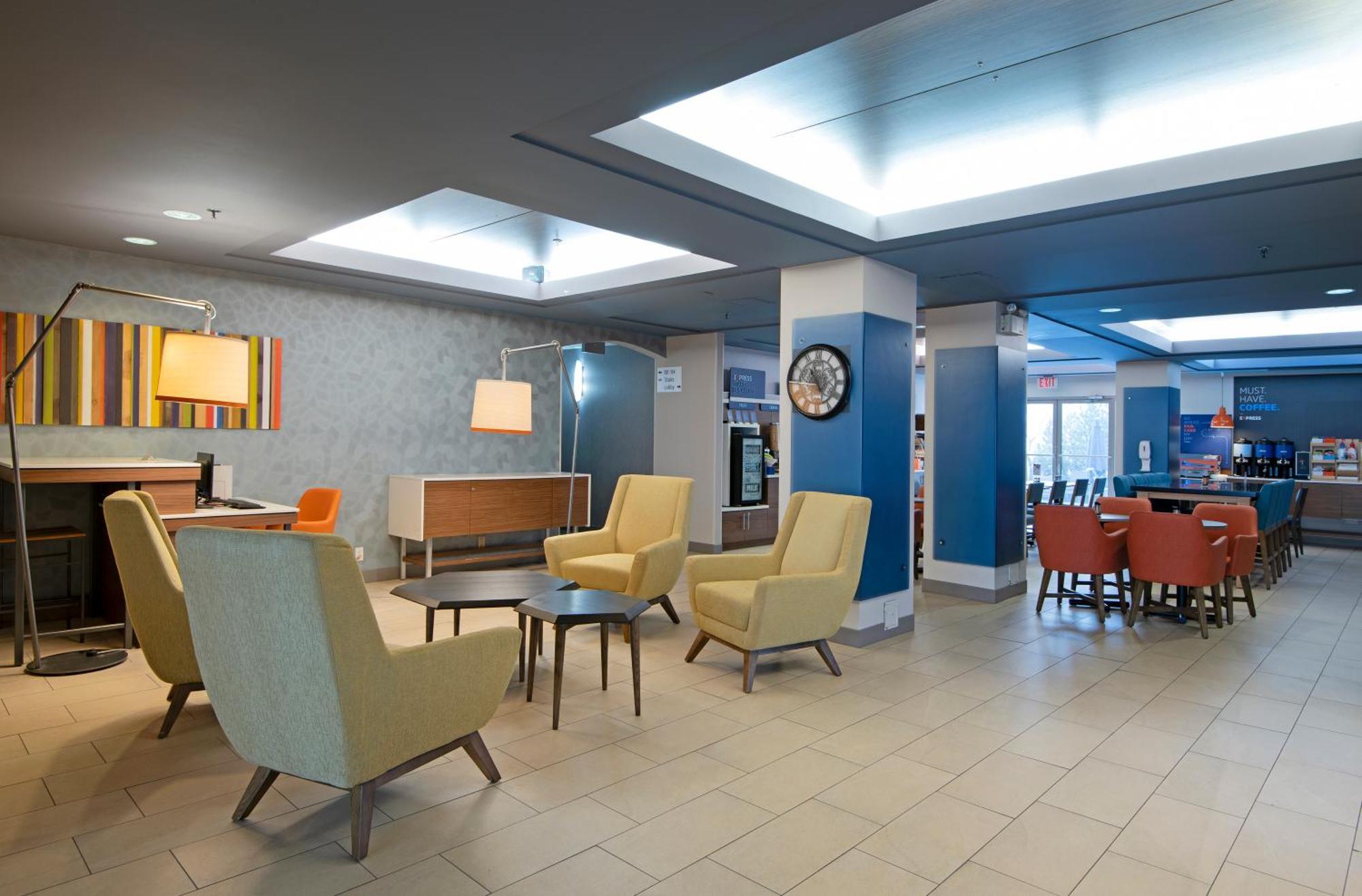 Express By Ihg Hotel 3*