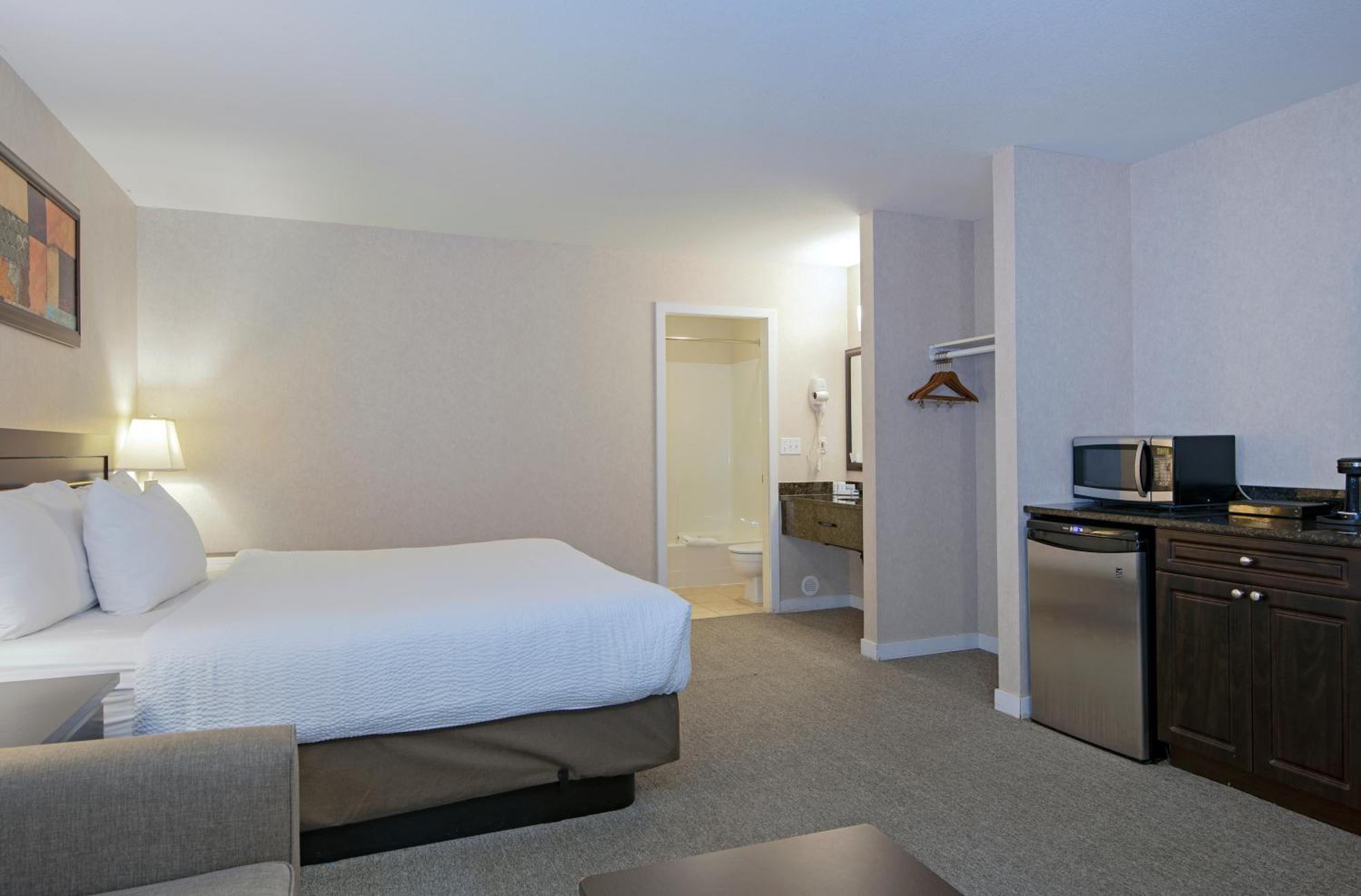 Travelodge By Wyndham Mountview 3*
