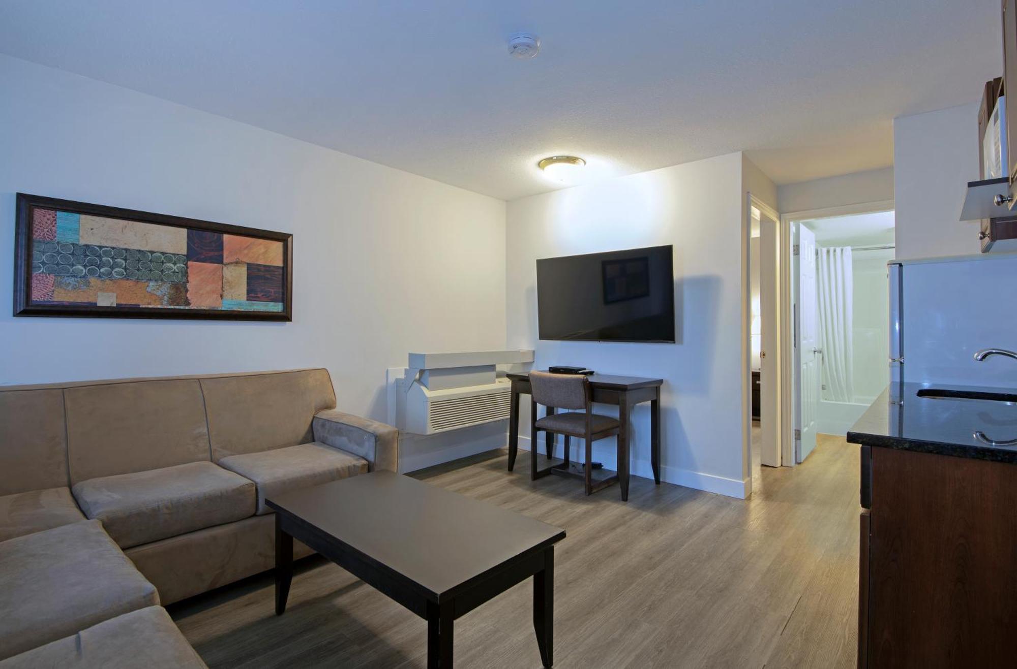 Travelodge By Wyndham Mountview Hotel