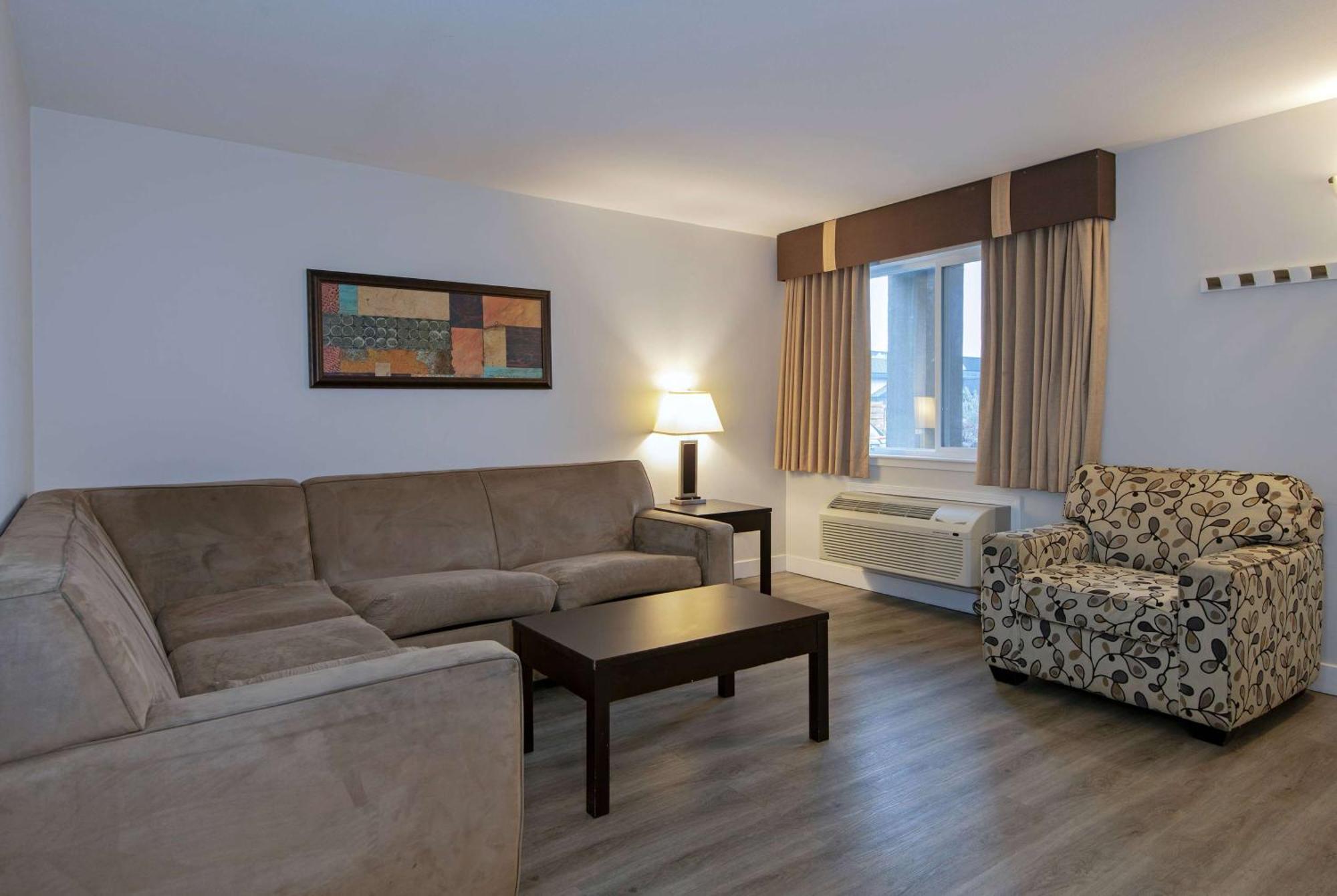 Travelodge By Wyndham Mountview 3* Kamloops