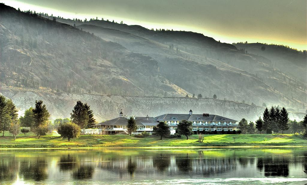 South Thompson & Conference Centre Hotel 4*