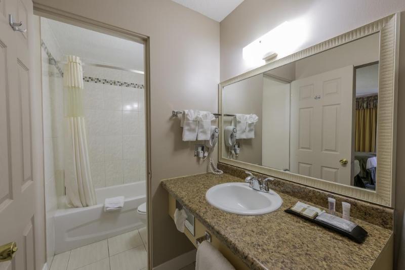 Motel Howard Johnson By Wyndham Downtown Kamloops