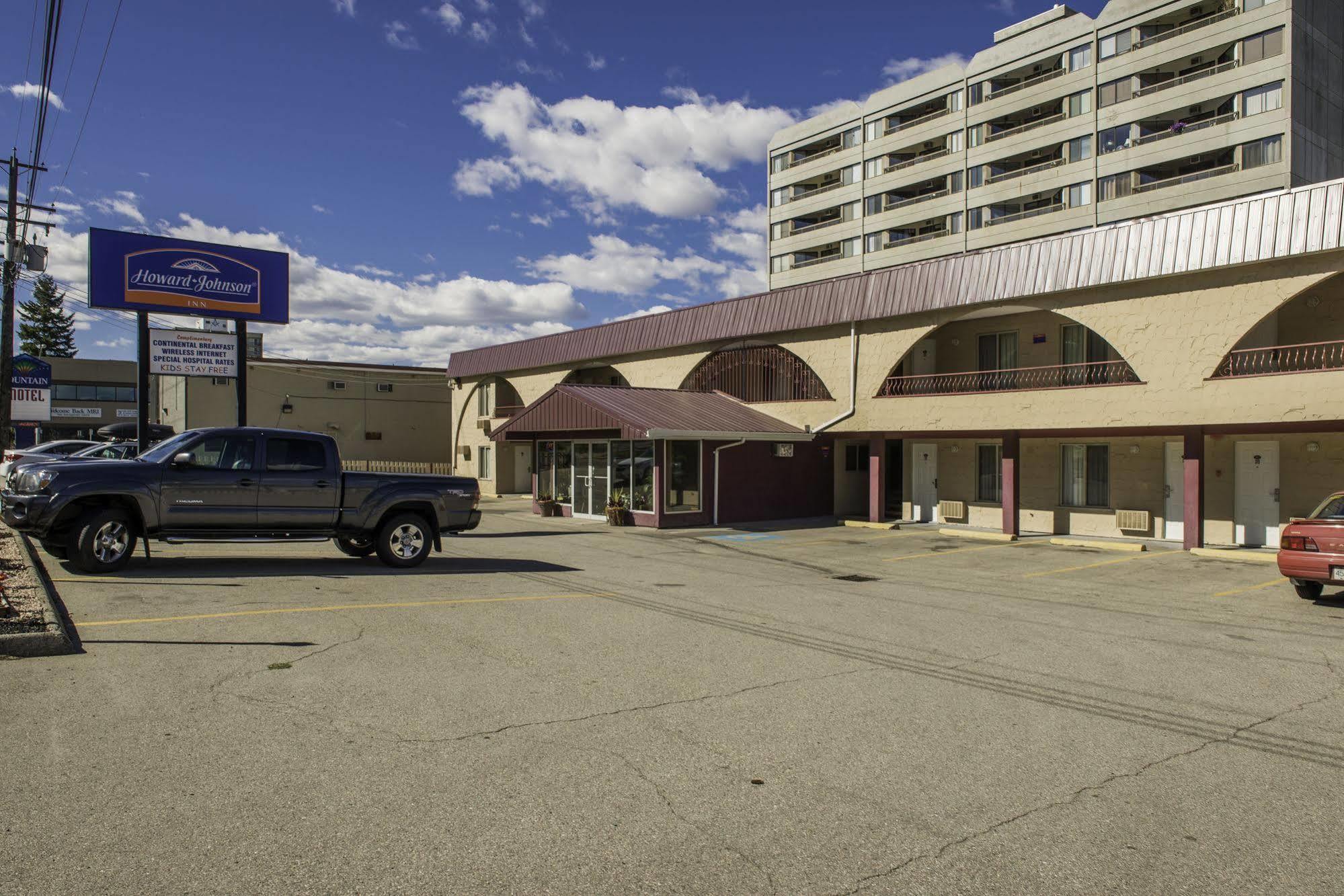 Howard Johnson By Wyndham Downtown Kamloops