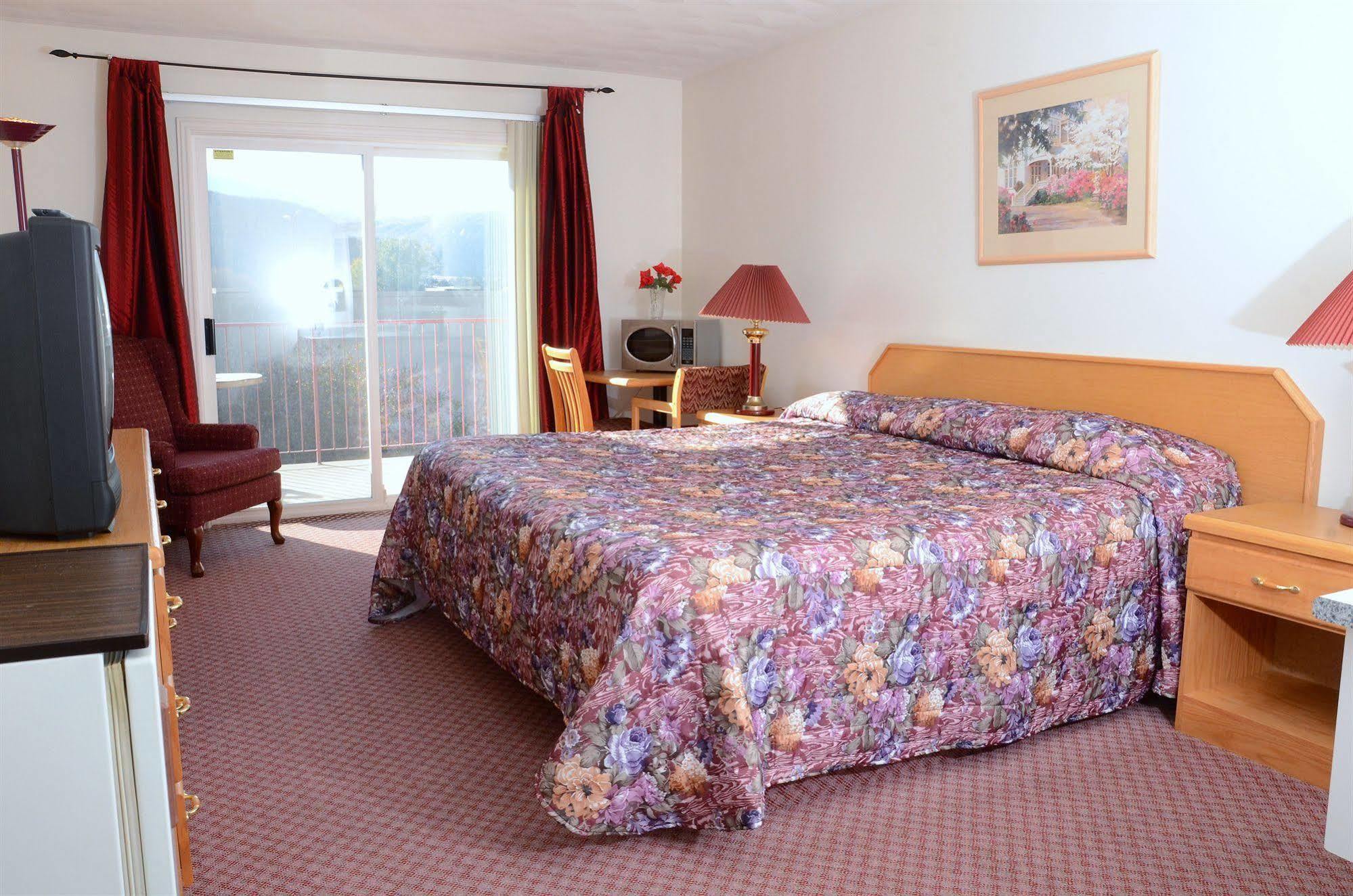 Country View Motor Motel 3*