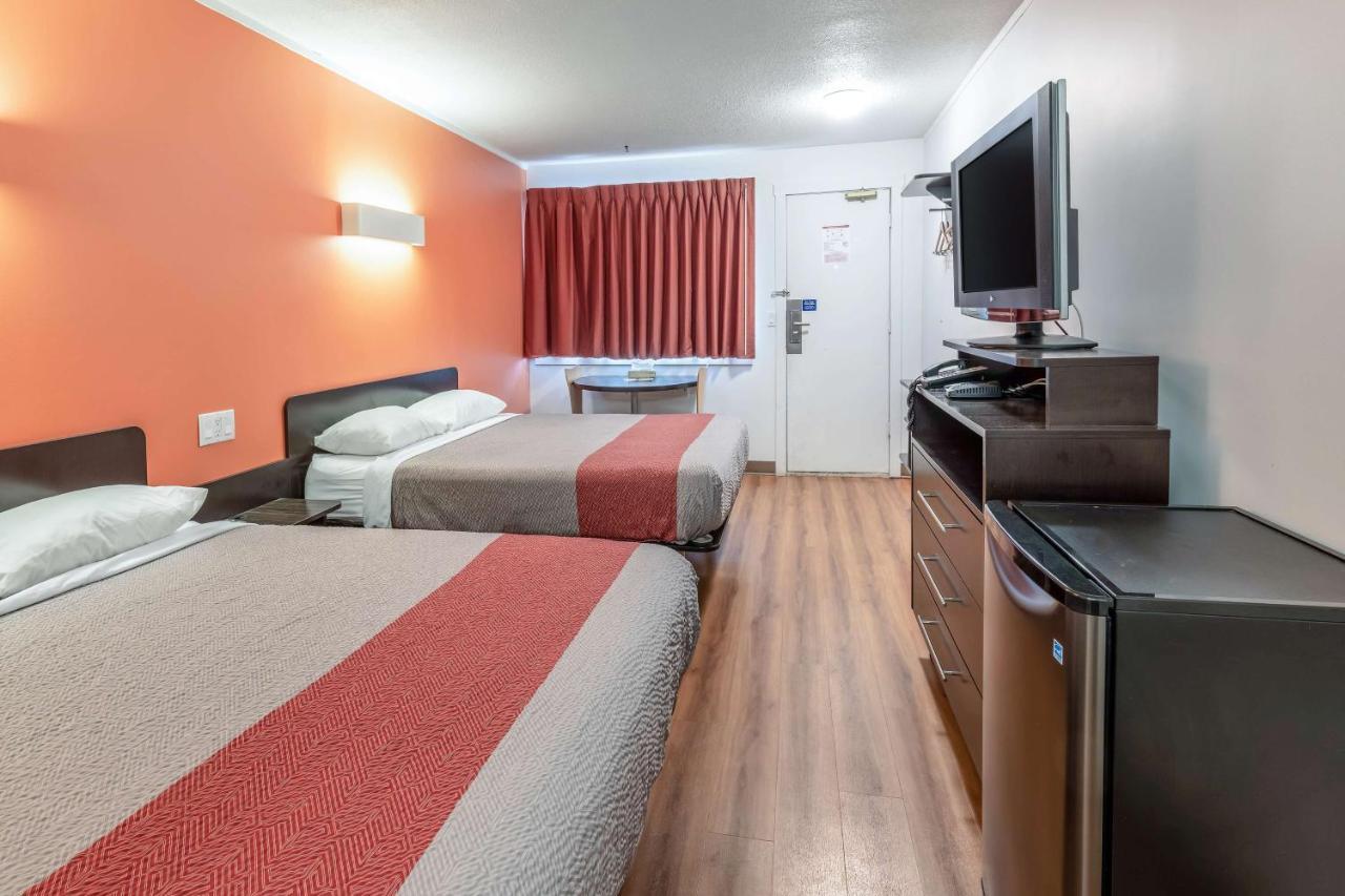 6-kamloops, Bc Hotel