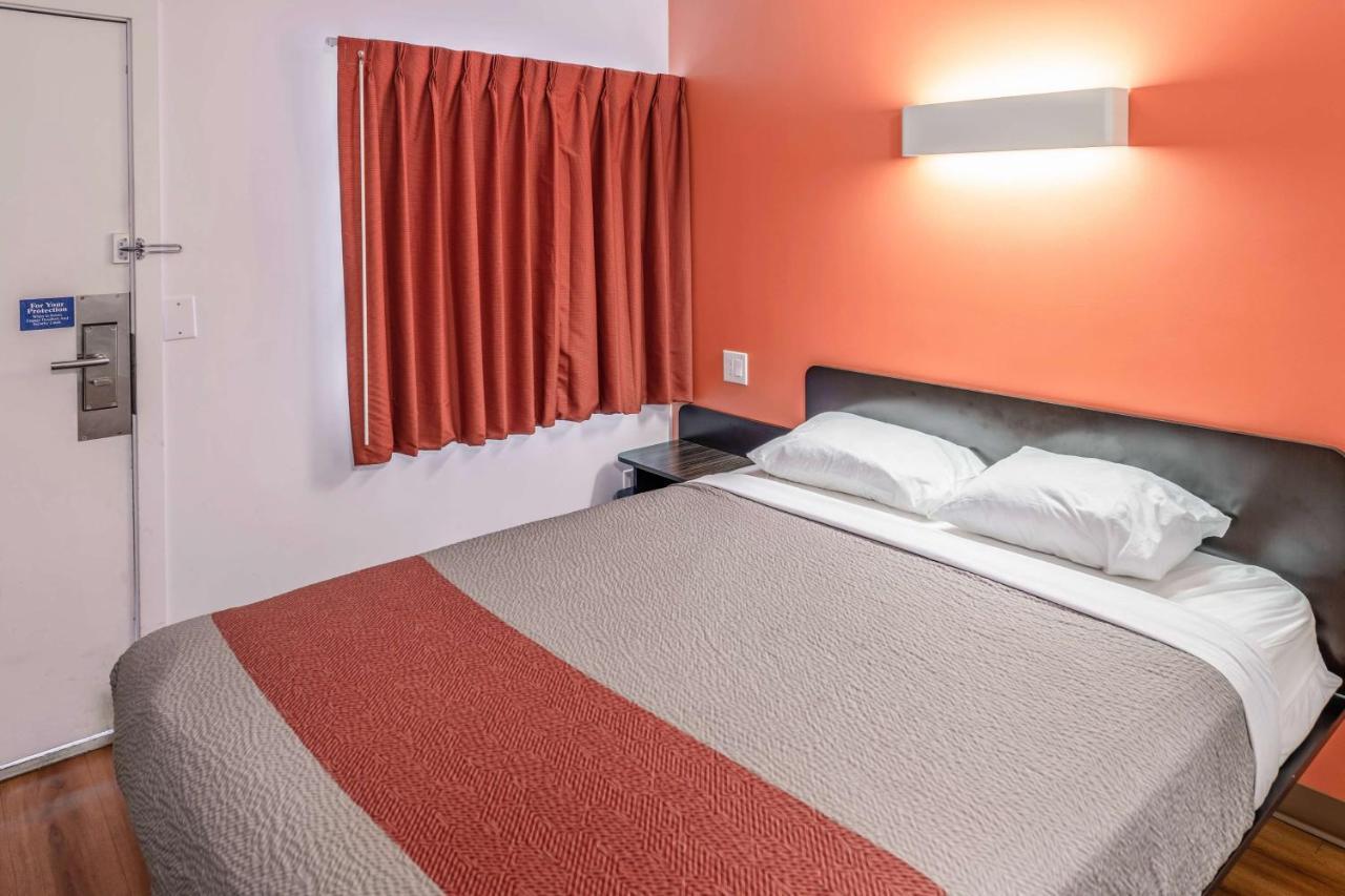 6-kamloops, Bc Hotel