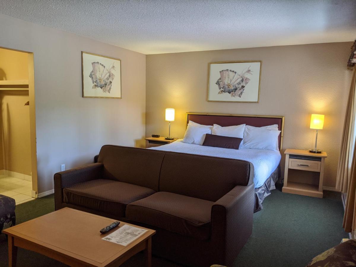 Motel Howard Johnson By Wyndham Downtown Kamloops