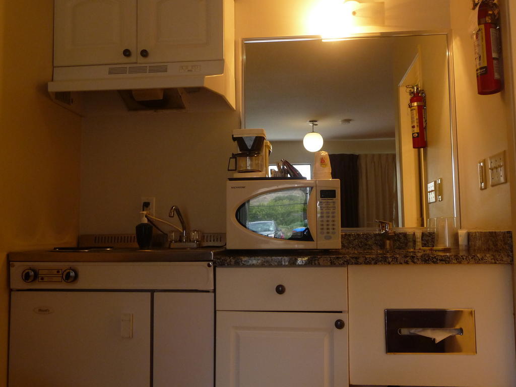 Motel Super 8 By Wyndham East Kamloops