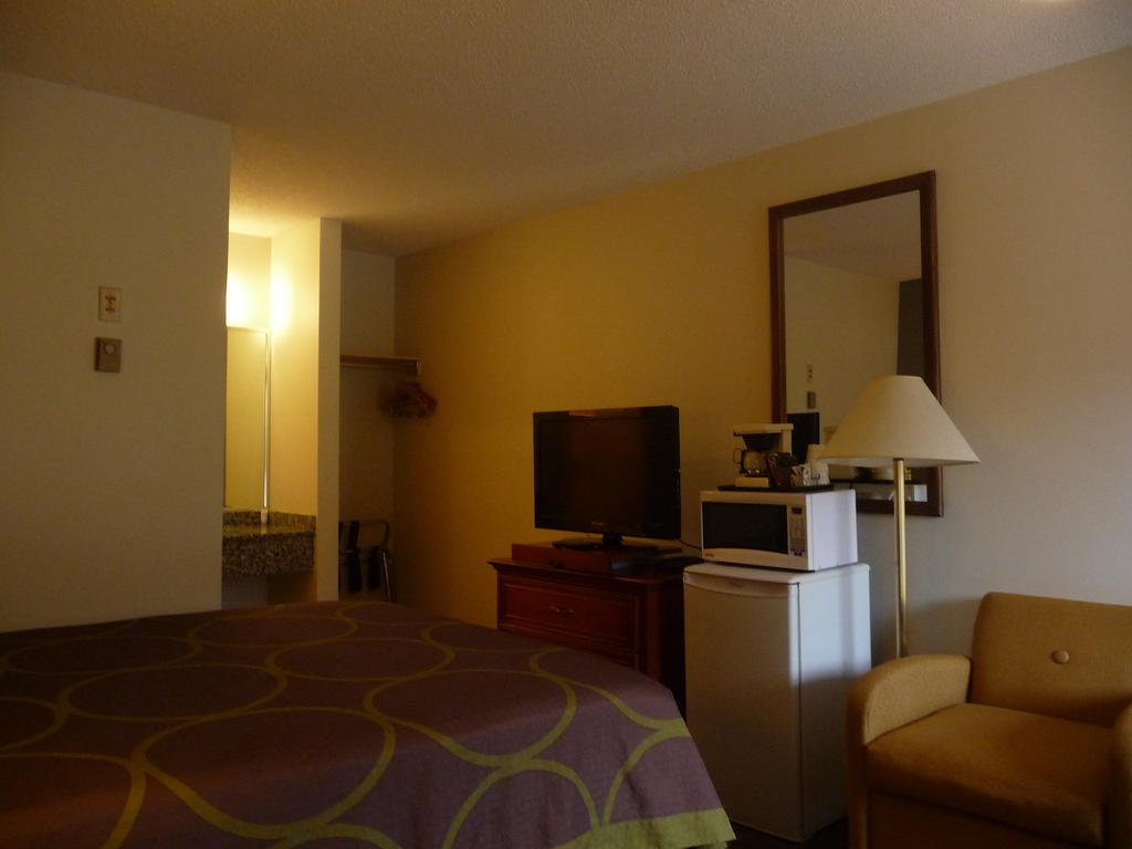 Super 8 By Wyndham East 3* Kamloops