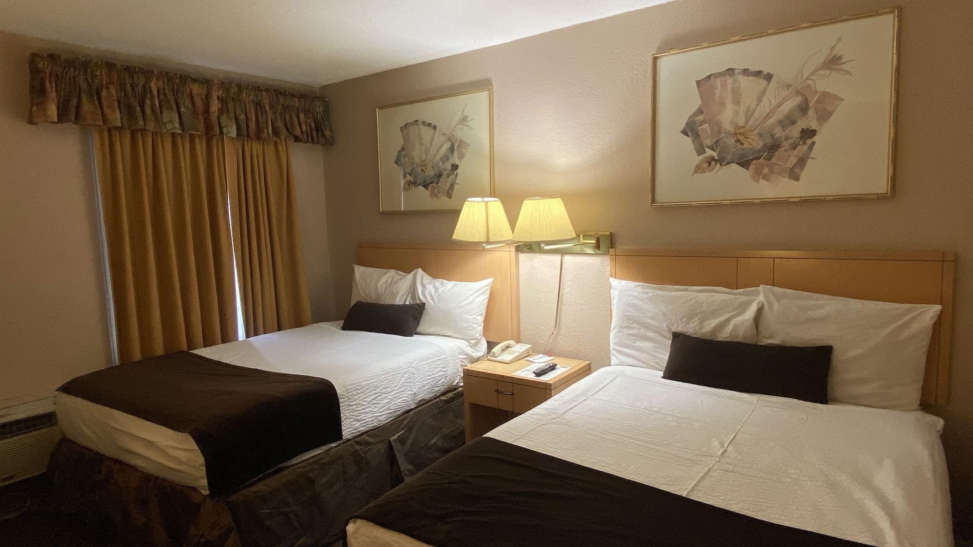 Howard Johnson By Wyndham Downtown Motel 3*