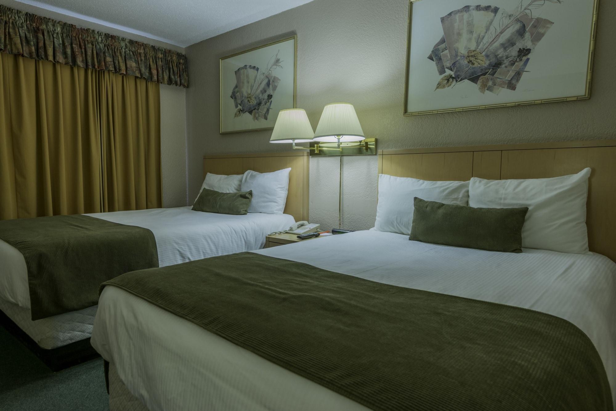 Howard Johnson By Wyndham Downtown 3*