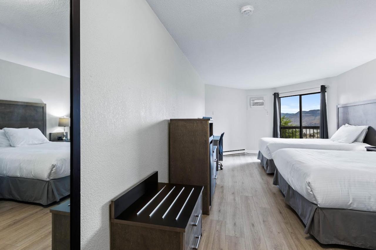 The Vista 3*