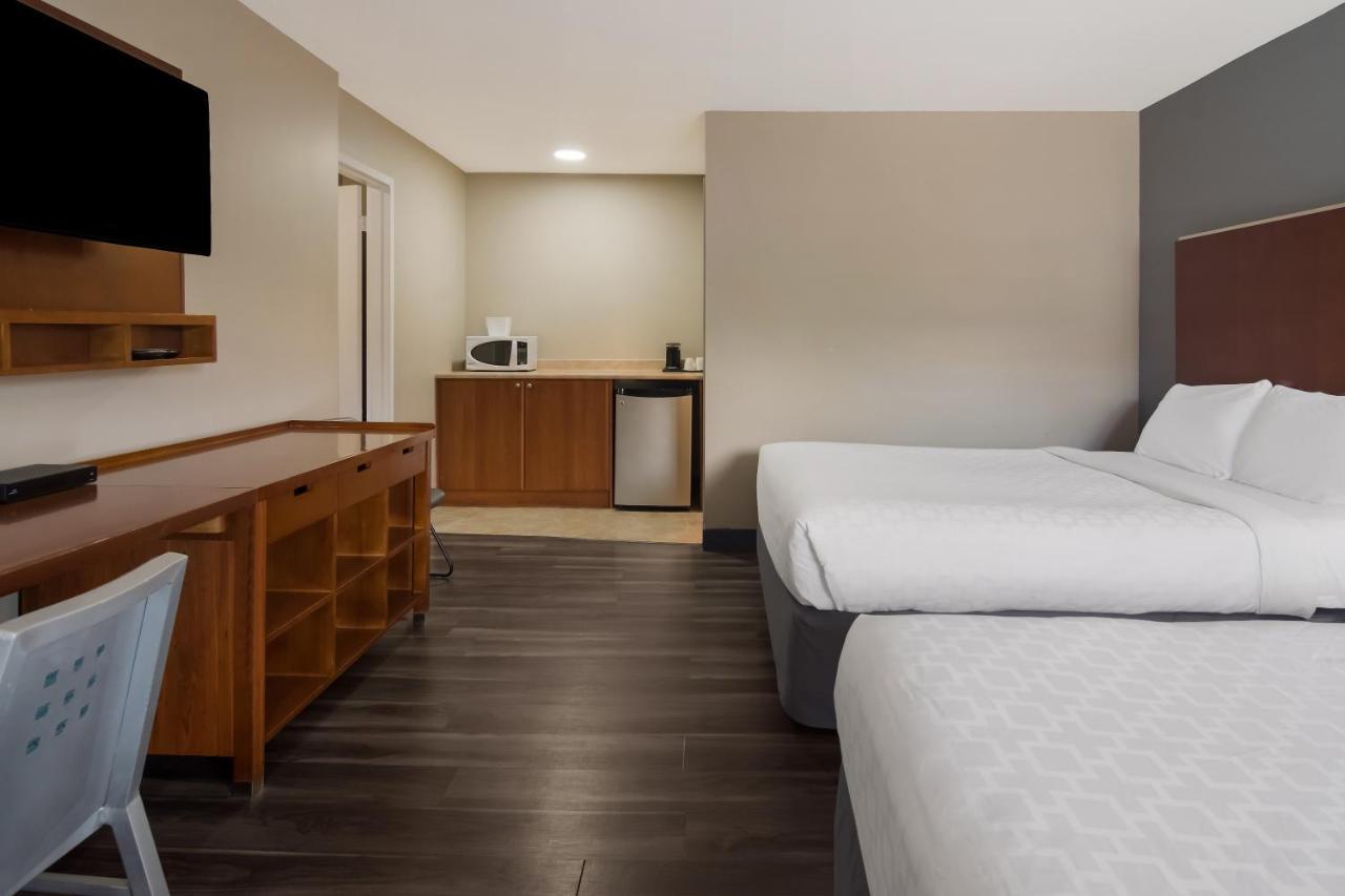 Canadas Value & Inn