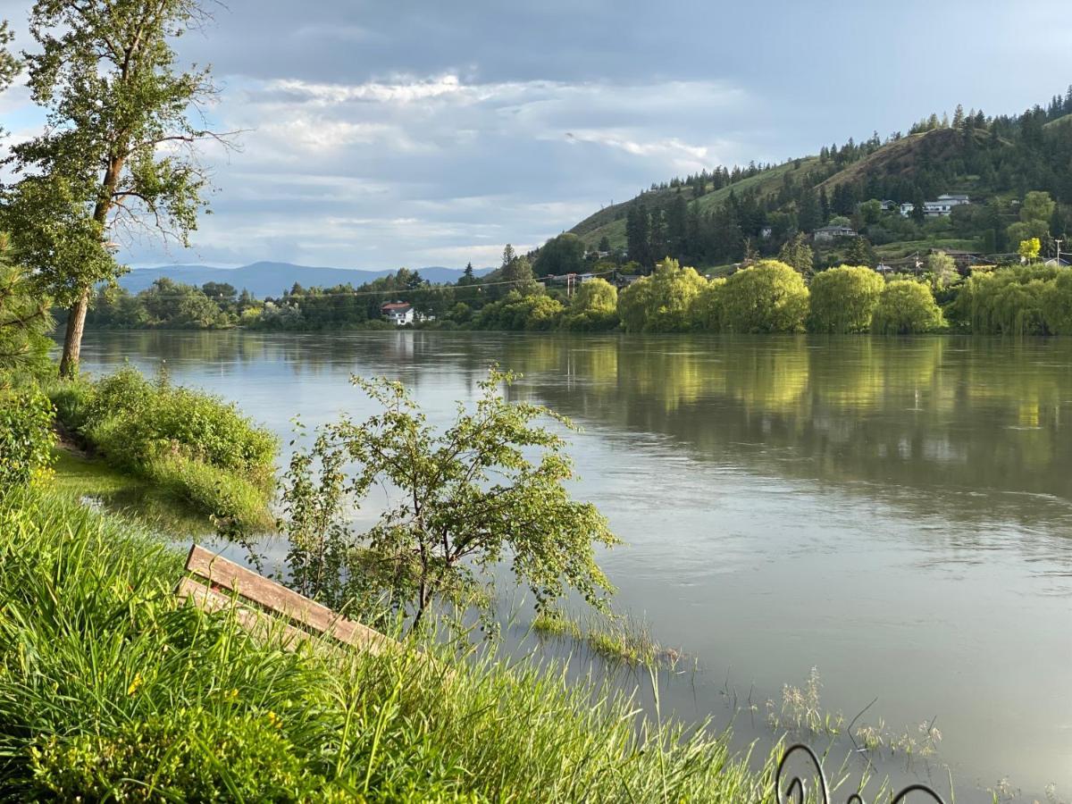 Apartment Rayleigh Riverfront Retreat- Peaceful Garden Oasis-25 Minutes To Hill