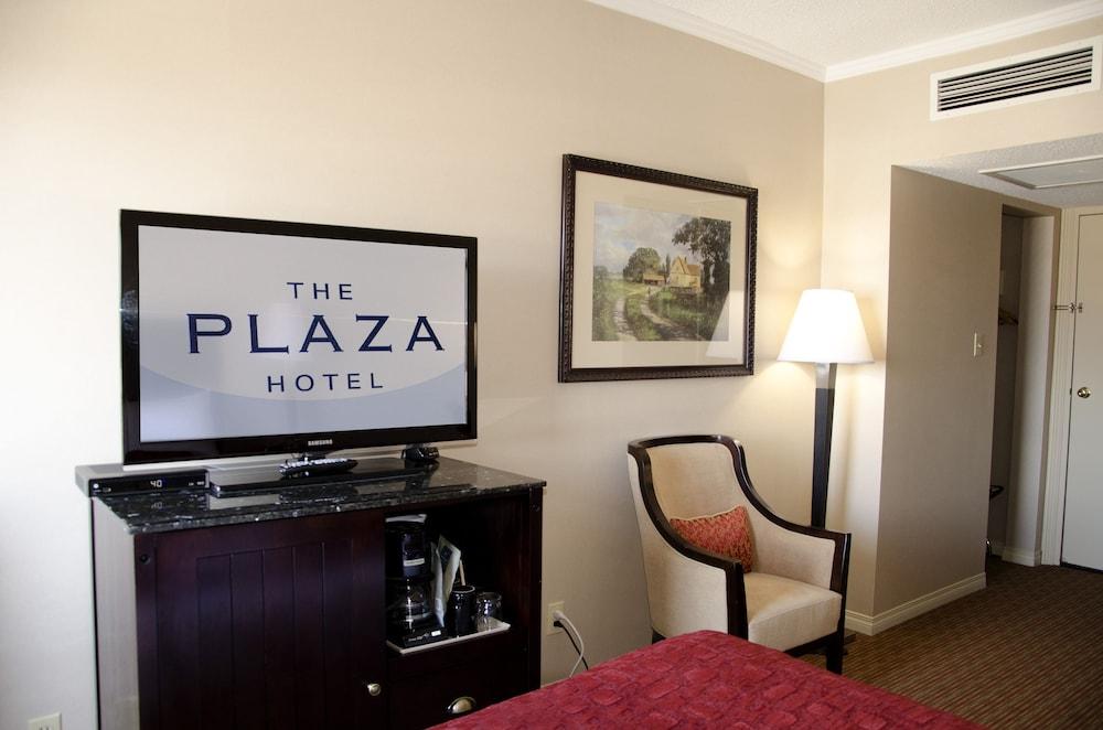 The Plaza Downtown, Trademark Collection By Wyndham Hotel Kamloops