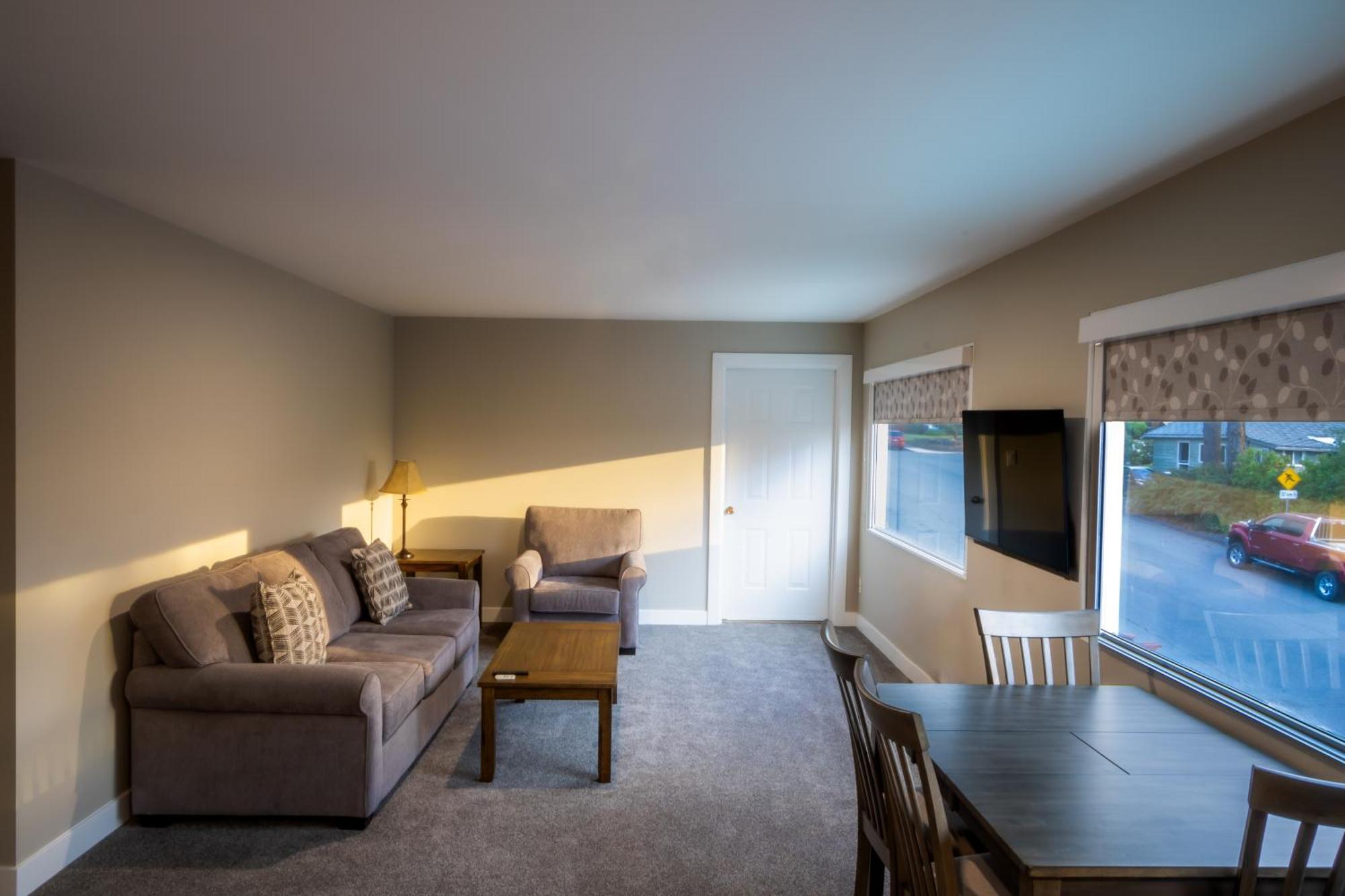 Scott's & 4* Kamloops