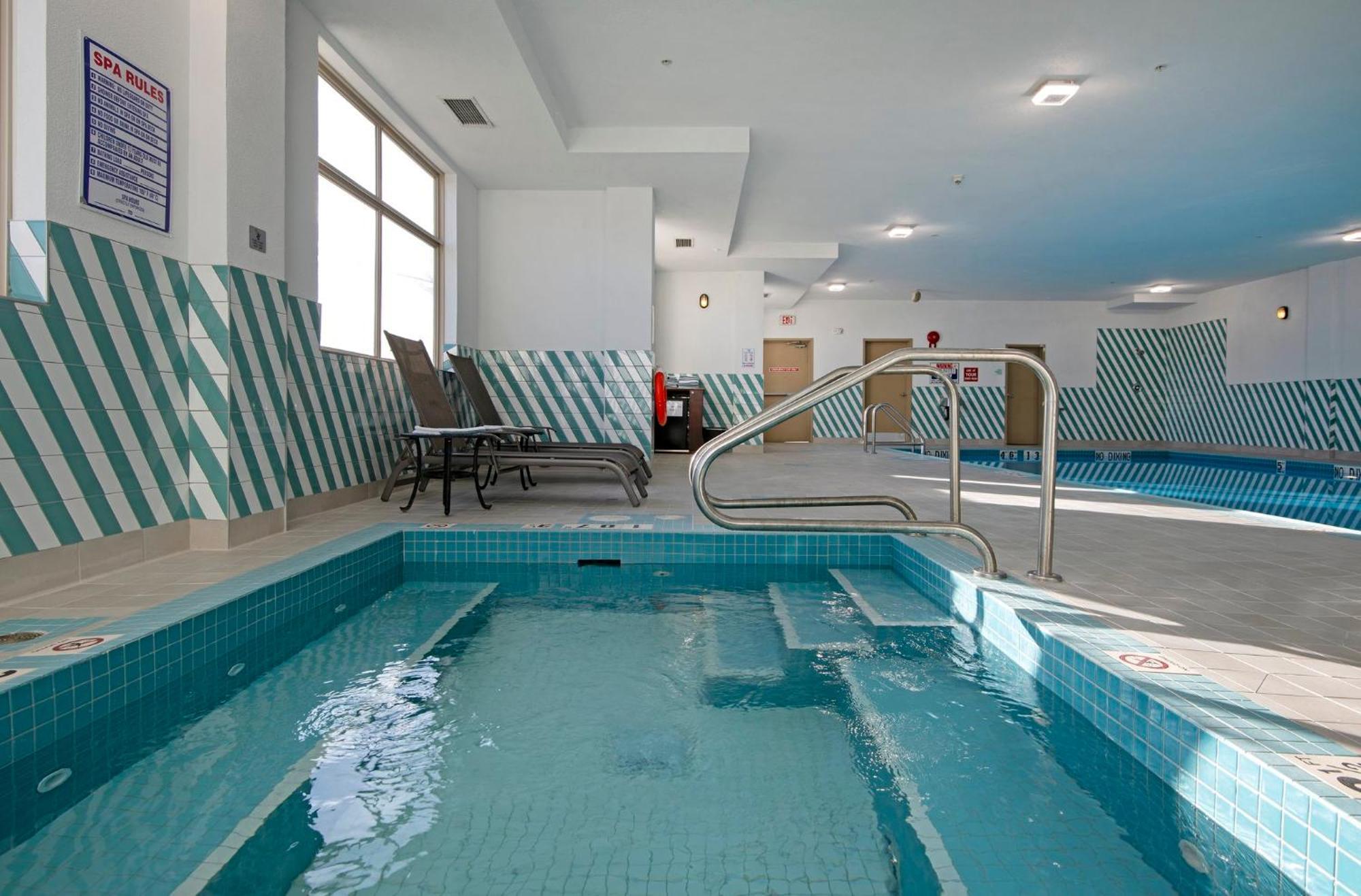 And Suites-kamloops By Ihg Hotel
