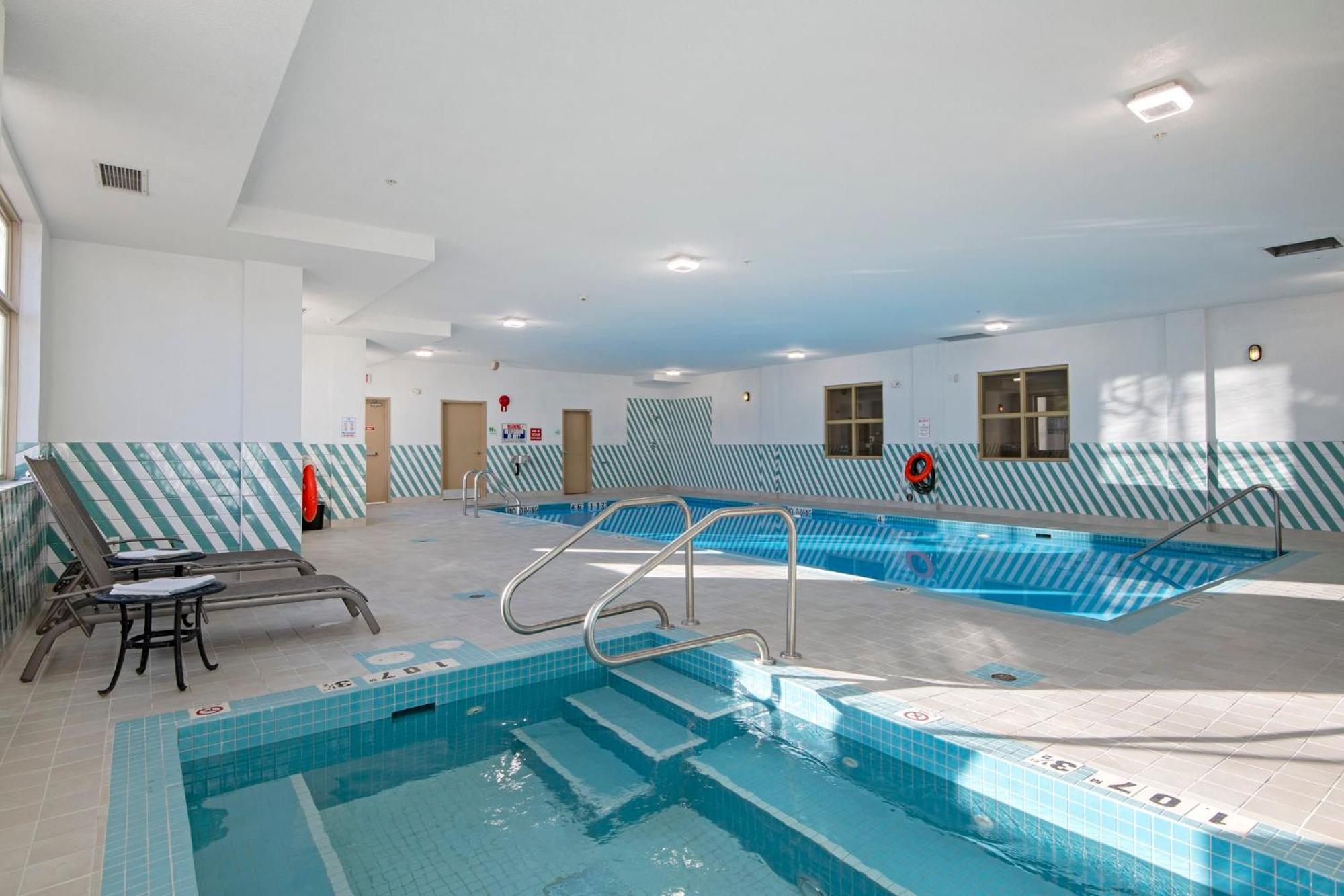 And Suites-kamloops By Ihg Hotel Kamloops