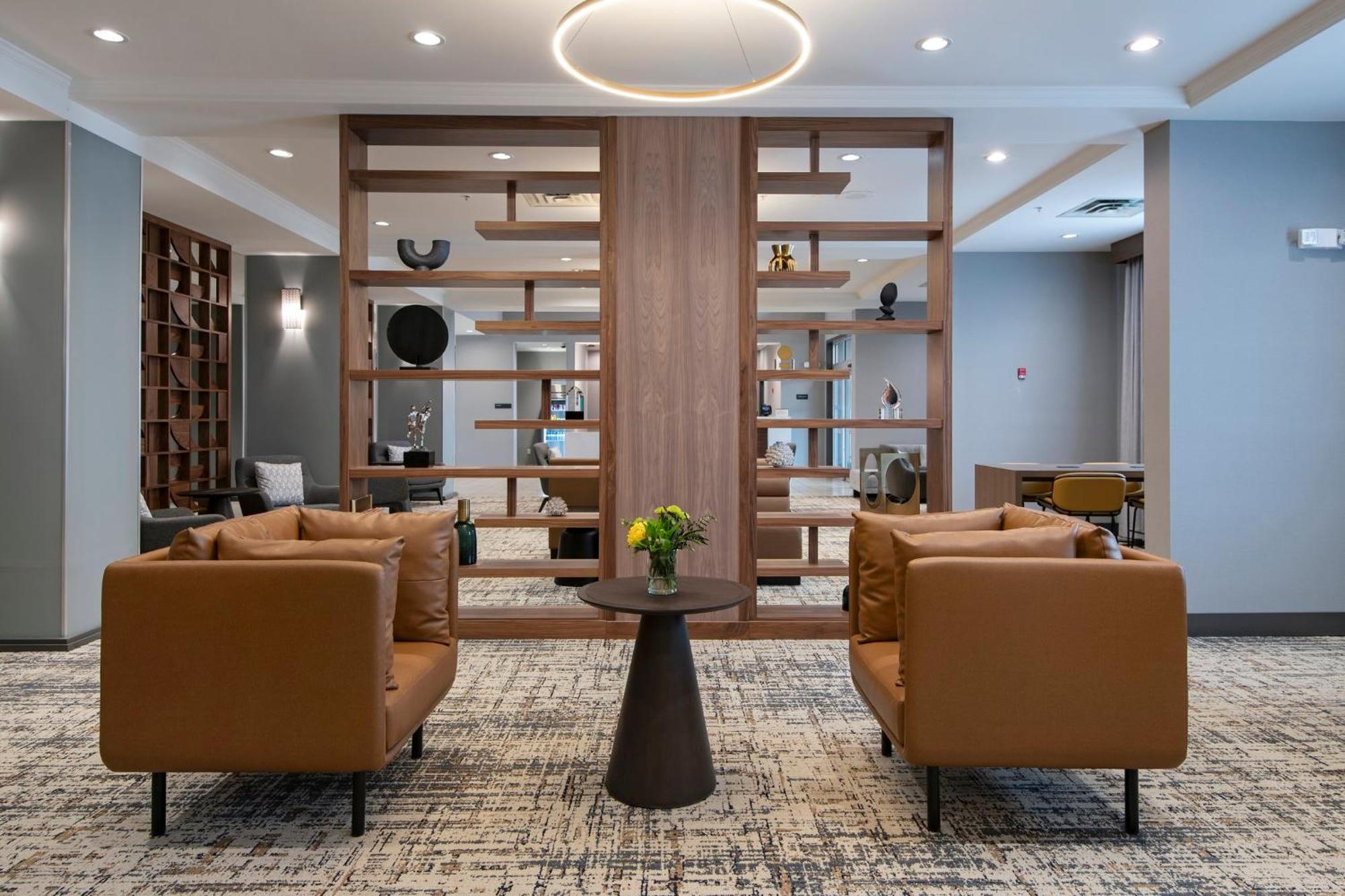 And Suites-kamloops By Ihg