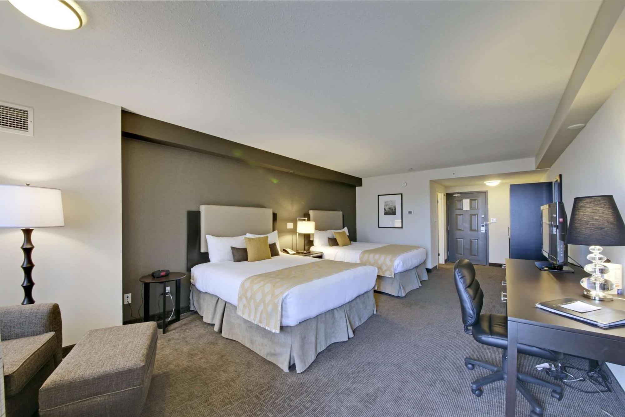 Coast & Conference Centre 4*