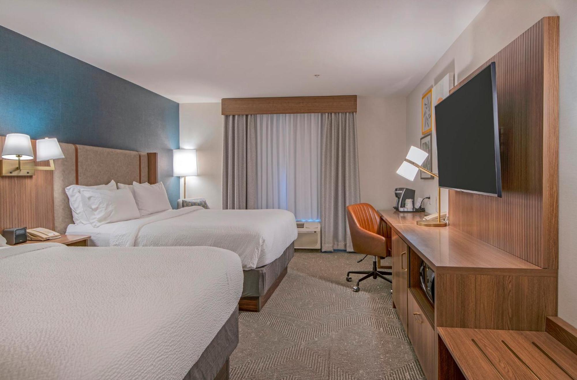 And Suites-kamloops By Ihg Hotel