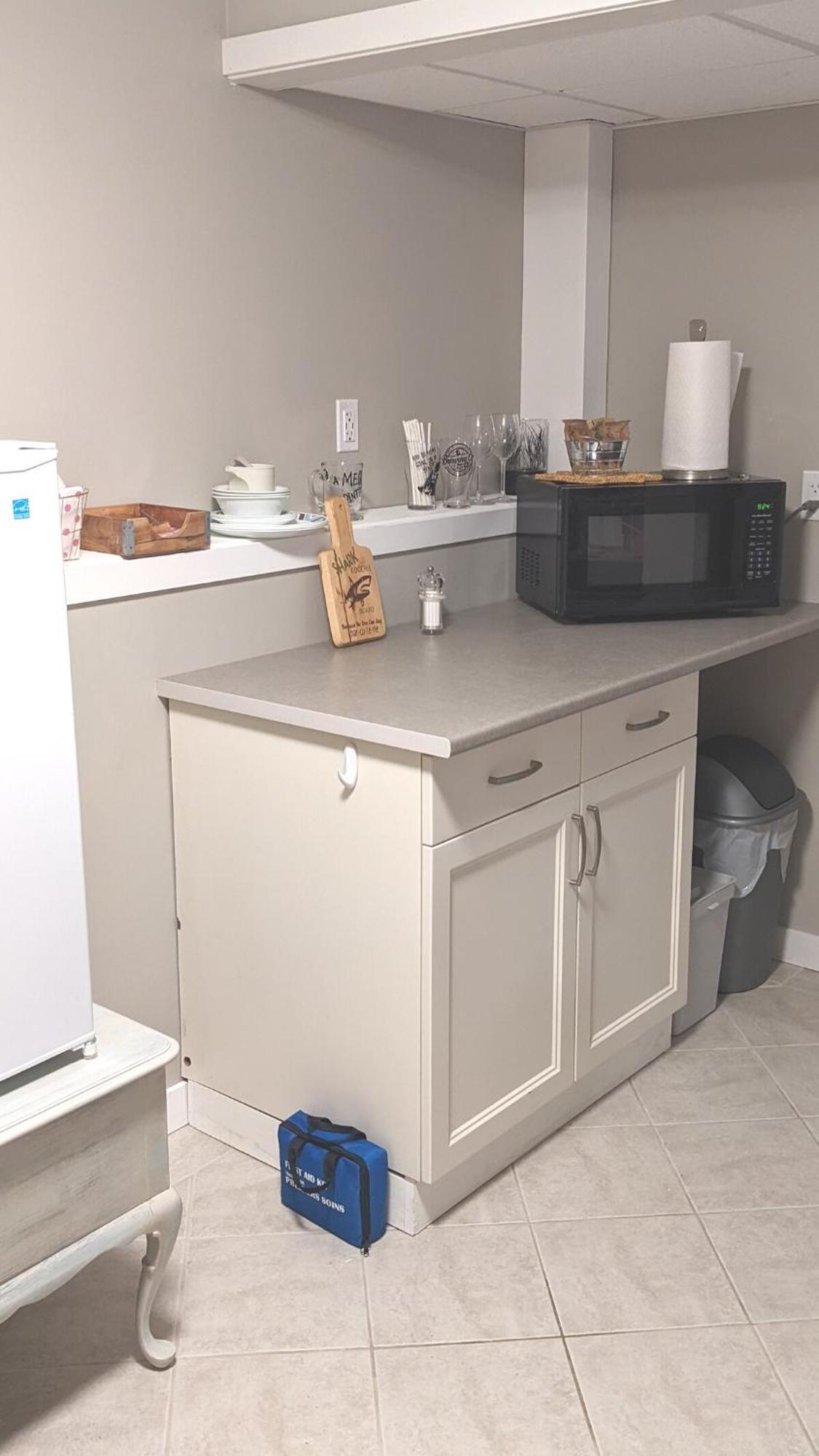 Apartment Private Sweetsuite 1 Bdrm Bathroom Mini-Kitchen *
