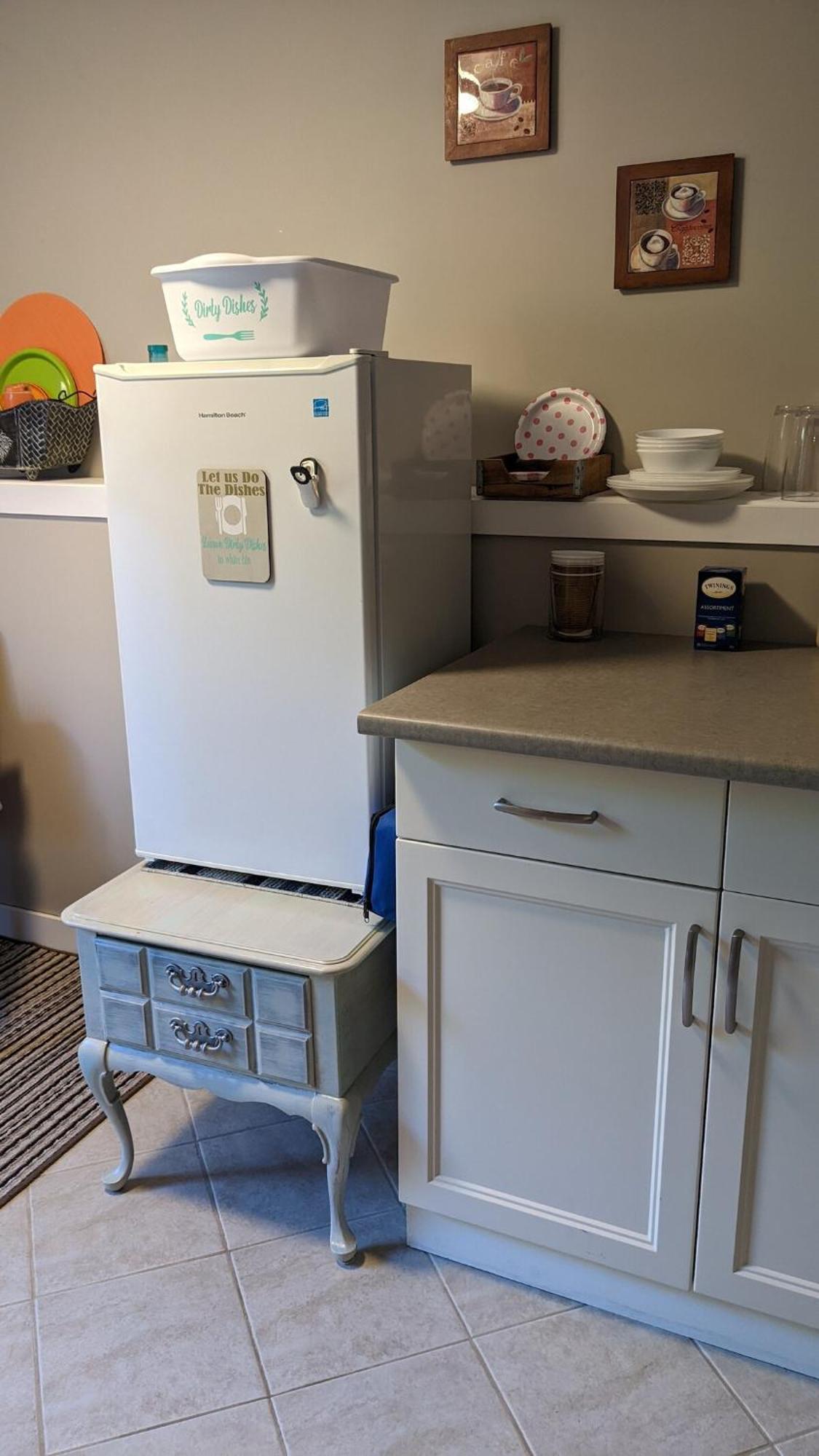 Private Sweetsuite 1 Bdrm Bathroom Mini-Kitchen Apartment Kamloops