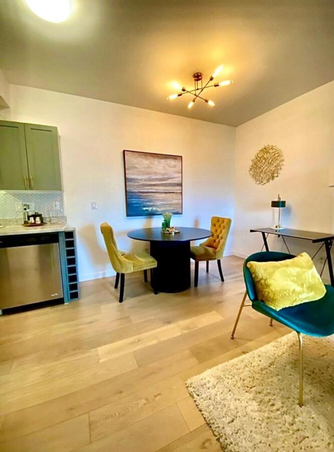 Center Olive Grove Apartment Kamloops