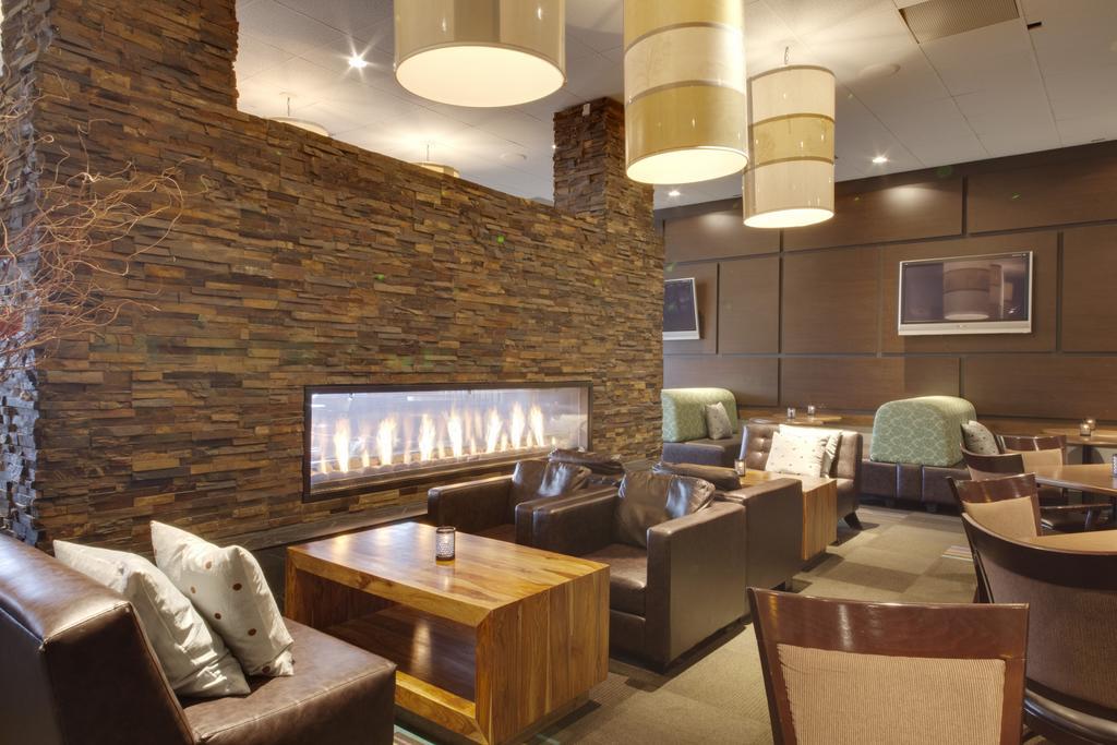 Hotel Coast & Conference Centre 4*