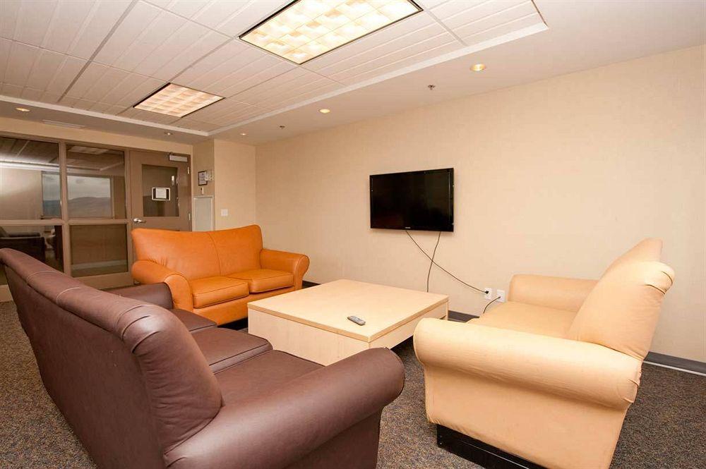 & Conference Centre - 2* Kamloops
