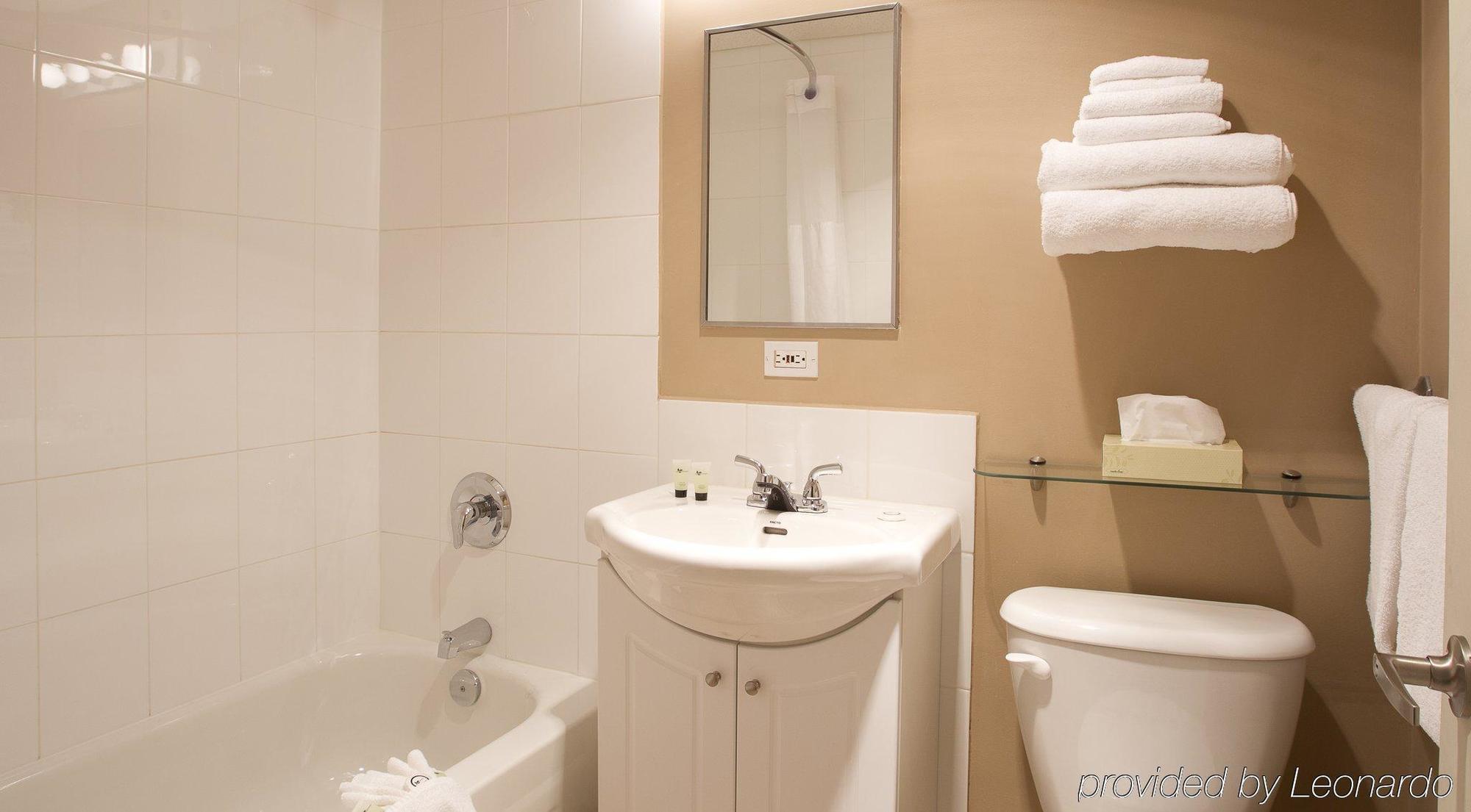 Scott's & Hotel Kamloops