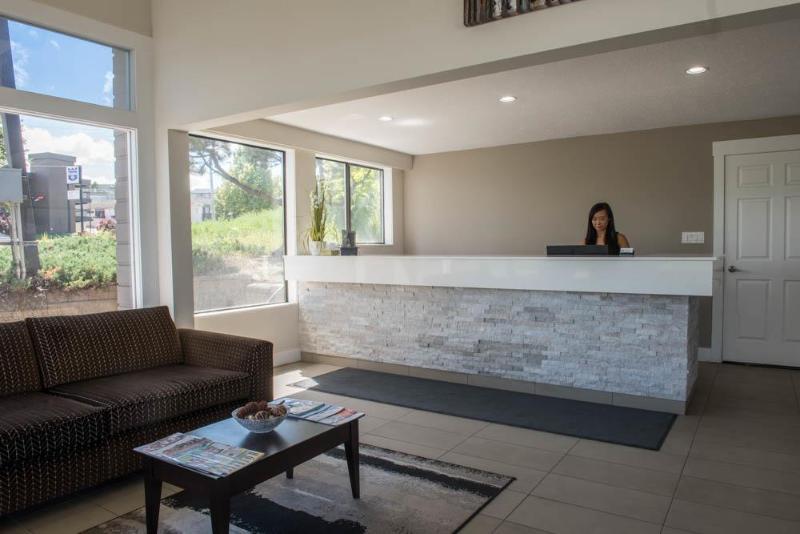 Motel Howard Johnson By Wyndham Downtown Kamloops