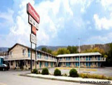 Super 8 By Wyndham East Motel