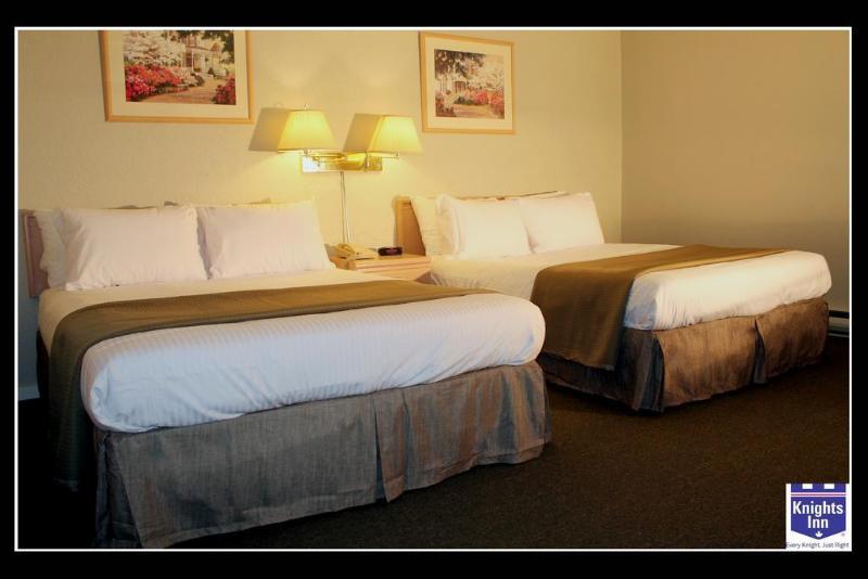 Hotel Knights 3*