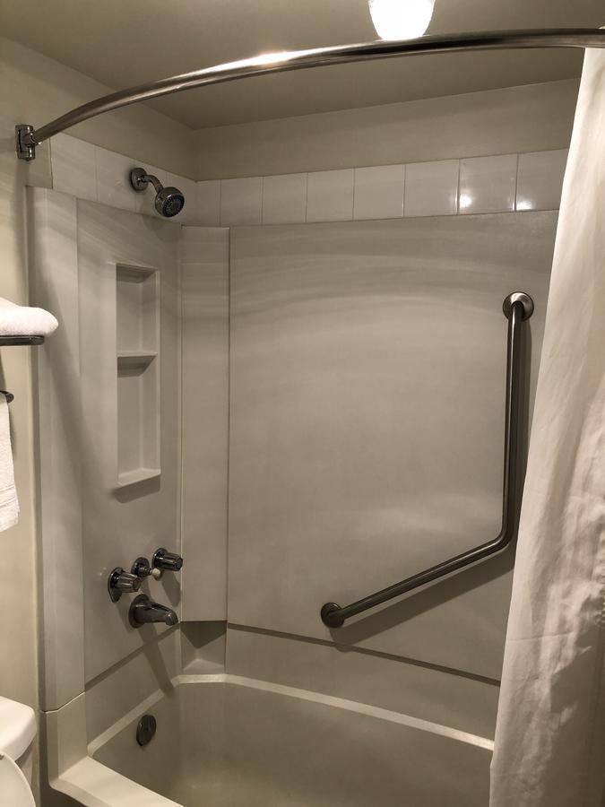 Motel Super 8 By Wyndham East Kamloops