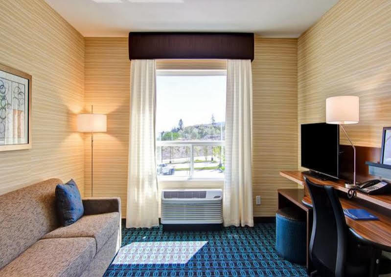 Hotel Fairfield & By Marriott Kamloops