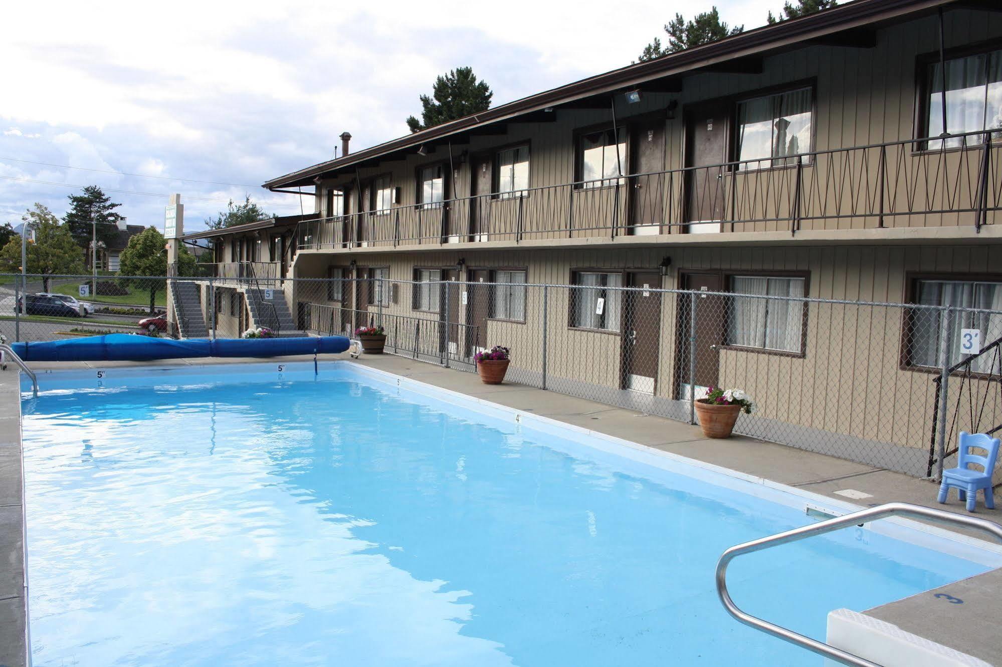 Columbia Motor Motel 2*
