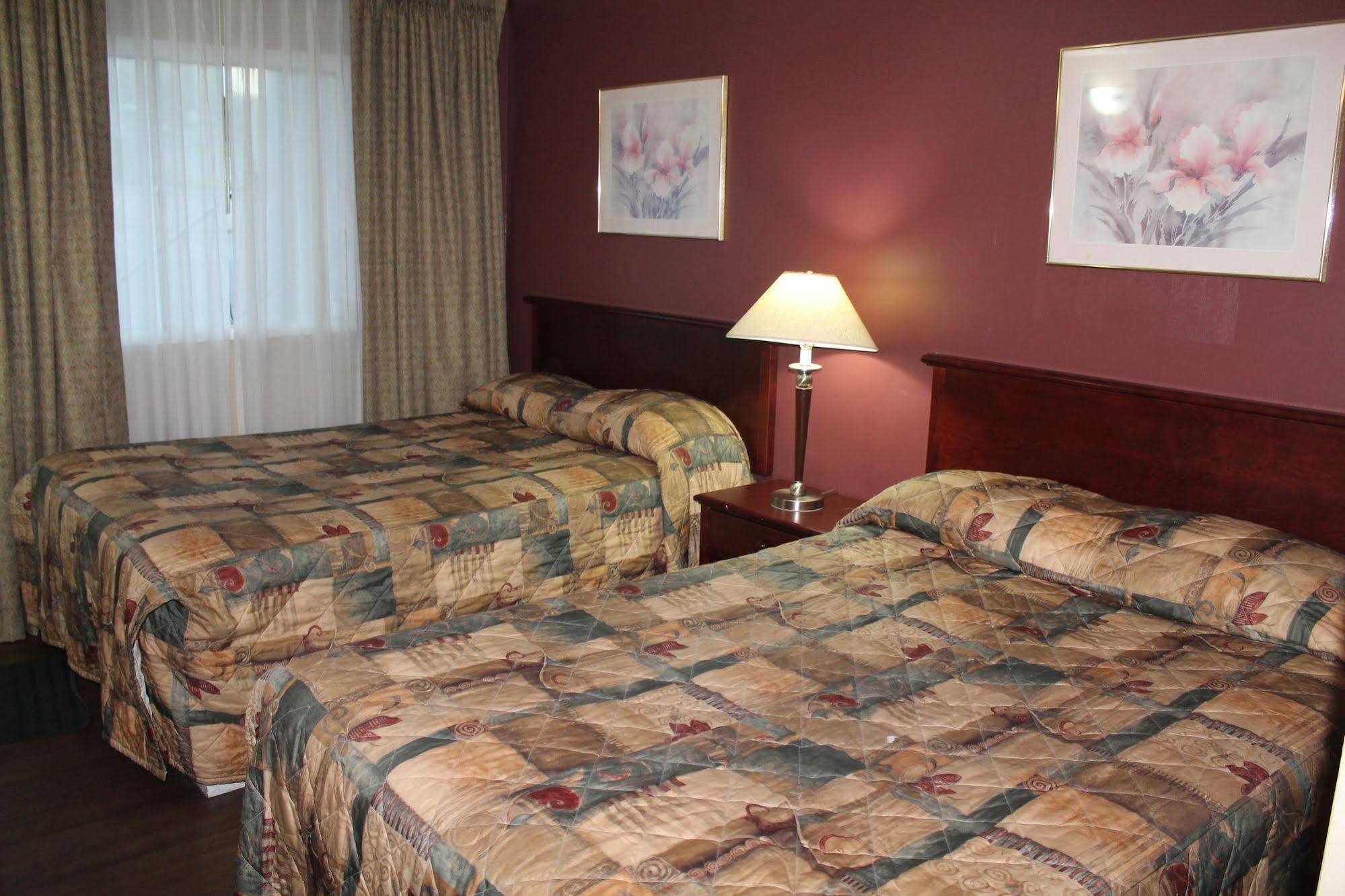 Columbia Motor Motel