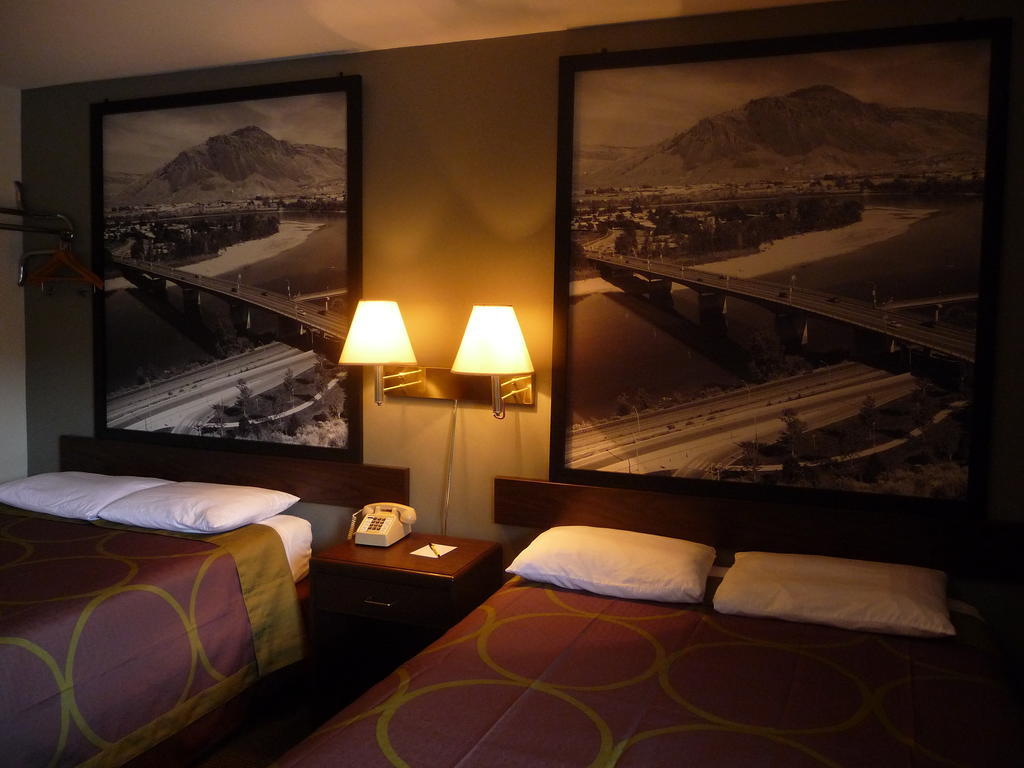 Motel Super 8 By Wyndham East Kamloops