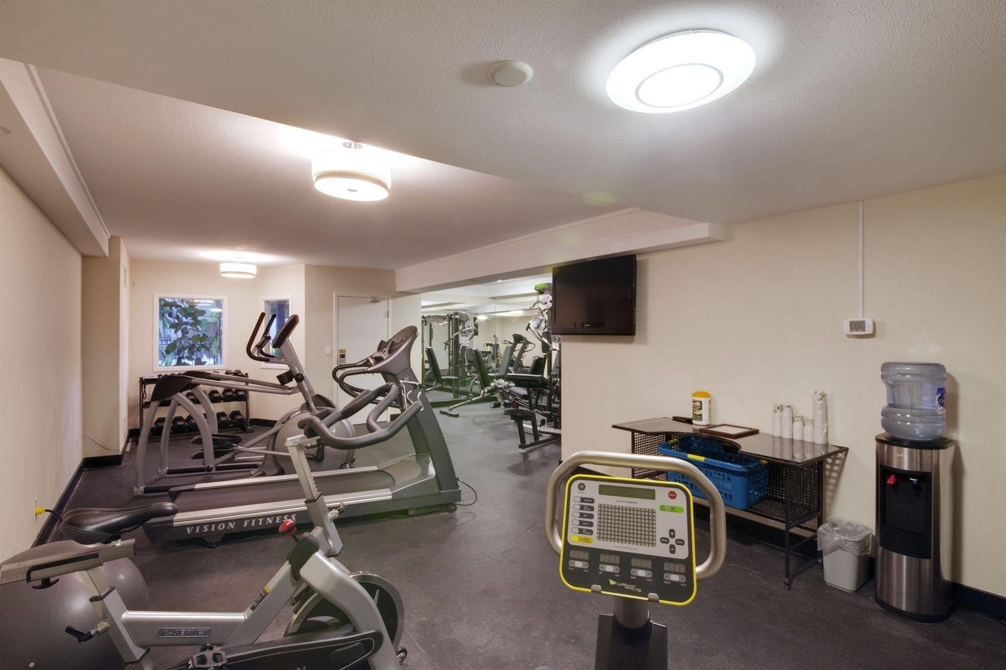 Coast & Conference Centre Hotel 4*