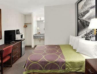 Super 8 By Wyndham East 3* Kamloops