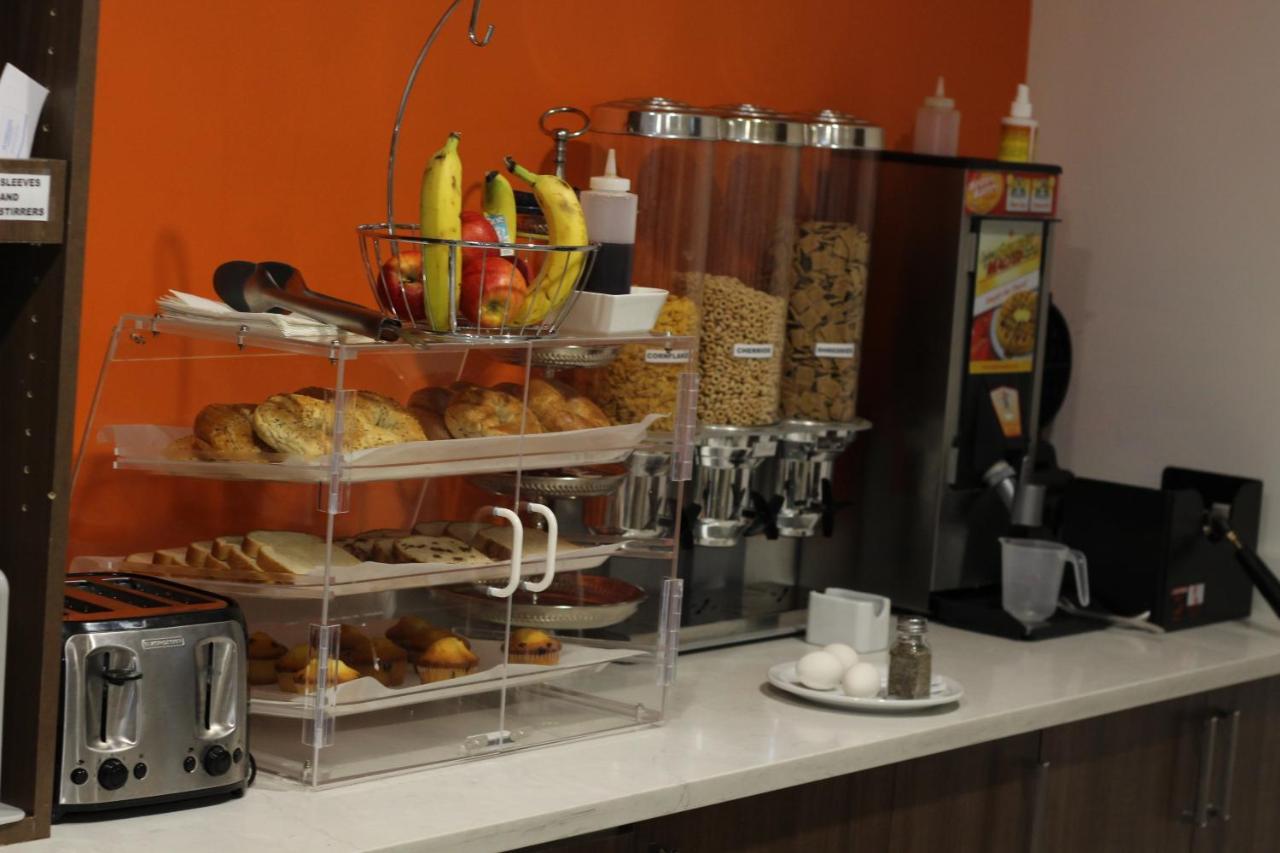 Howard Johnson By Wyndham Downtown Motel 3*